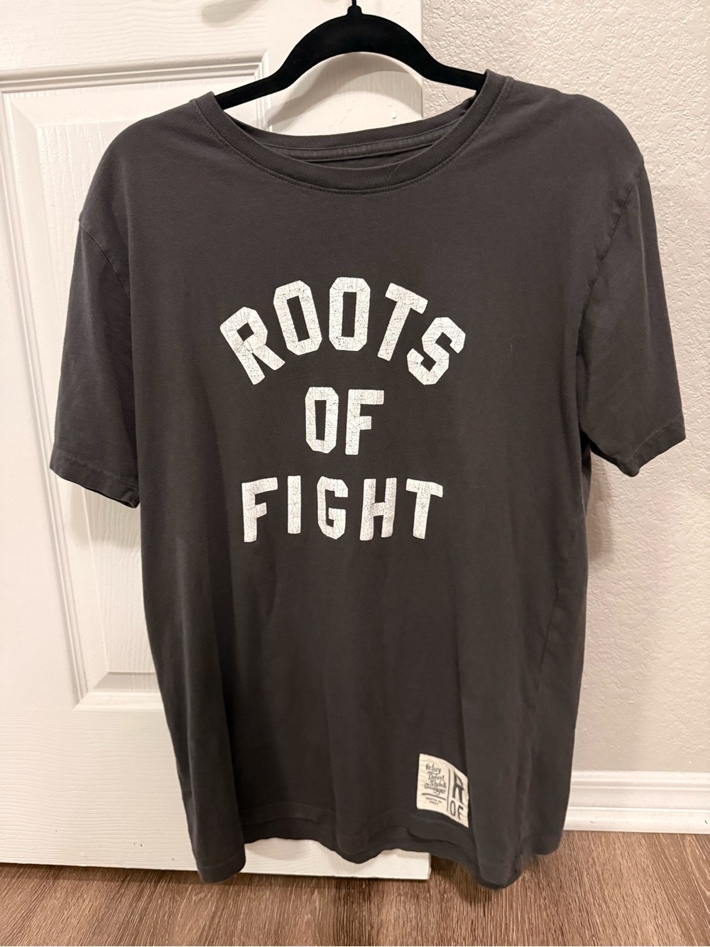 Roots of Fight Men's Short Sleeve Graphic Tee - Charcoal